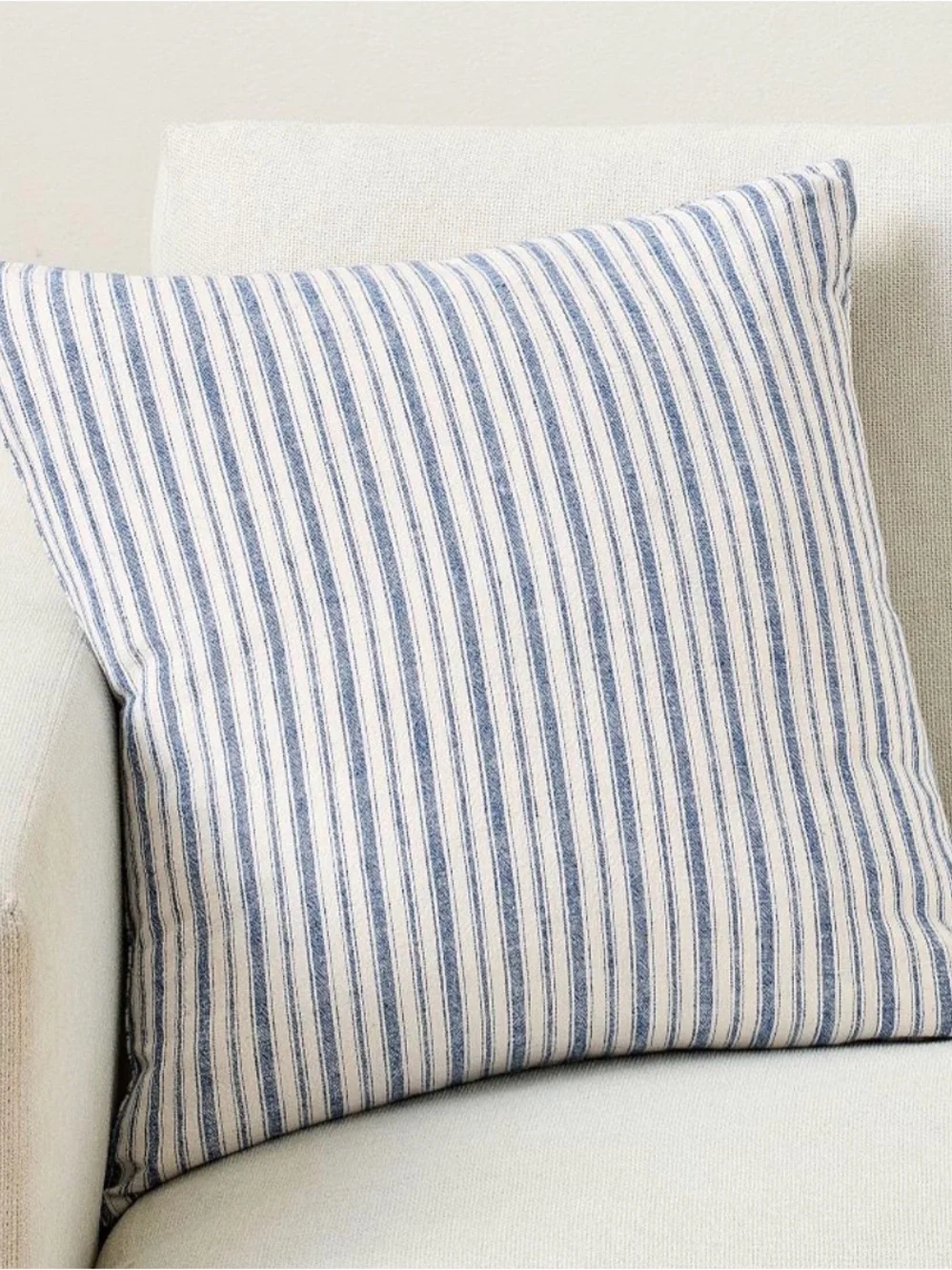 Pottery Barn MARK D. SIKES Lilac Fields Pillow Cover NWT 20